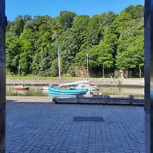 https://appartement-port-de-st-goustan.inbrittany.com