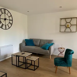 https://appartement-au-cur-dauray-au-1er-tage.inbrittany.com